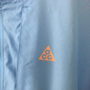 COPY - Nike ACG Lg sky blue windbreaker